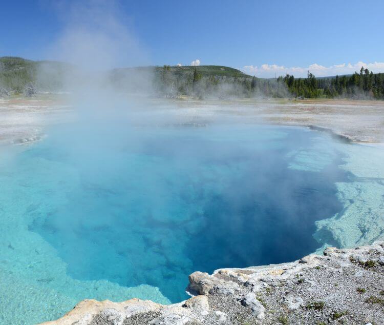 رحلة يلوا والحمامات الكبريتية